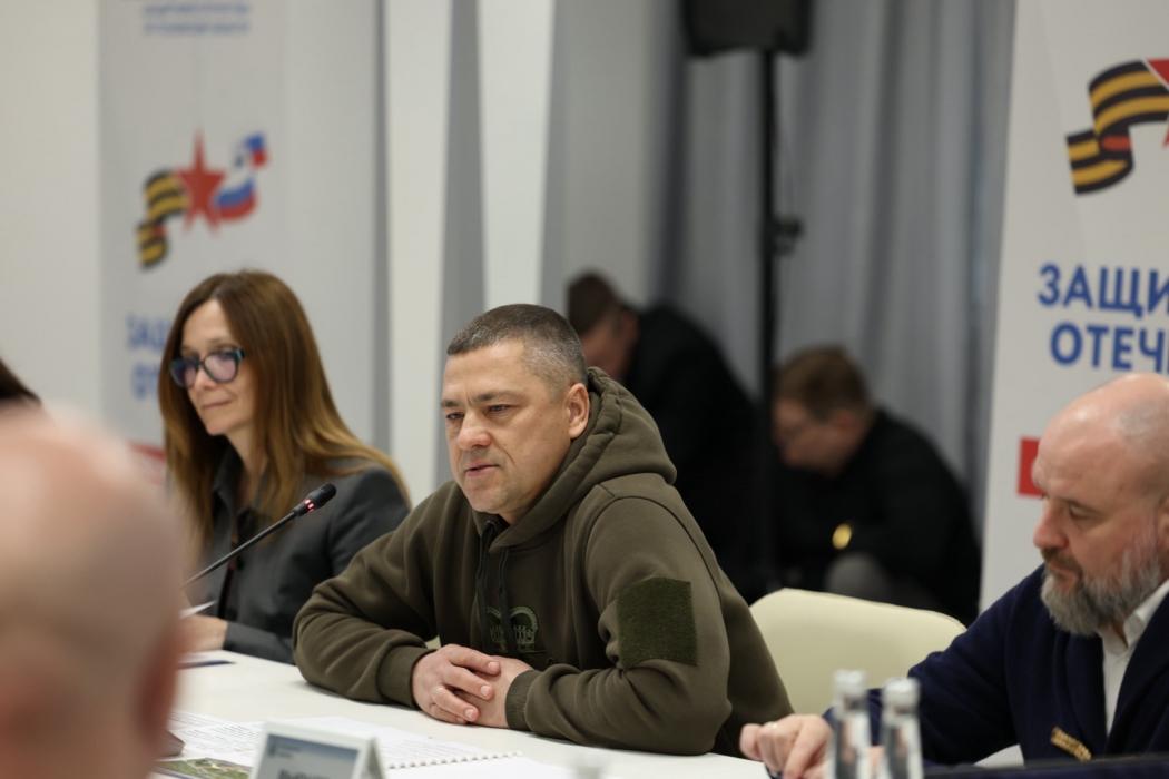 Встреча Михаила Ведерникова с представителями Псковской региональной общественной организации ветеранов СВО 