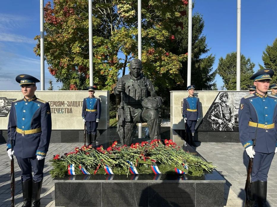 Память погибших десантников почтили в Выбутах