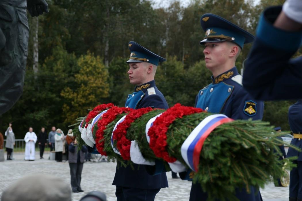 В Псковской области отмечают региональную памятную дату – День памяти псковичей, погибших при защите Отечества