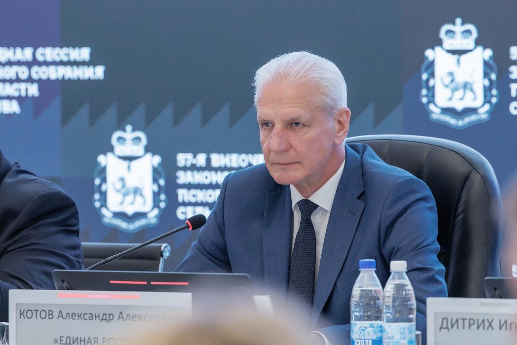 Александр Котов. Рабочие будни