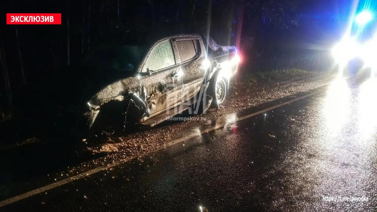 Водитель пострадал при столкновении двух автомобилей в Гдовском районе