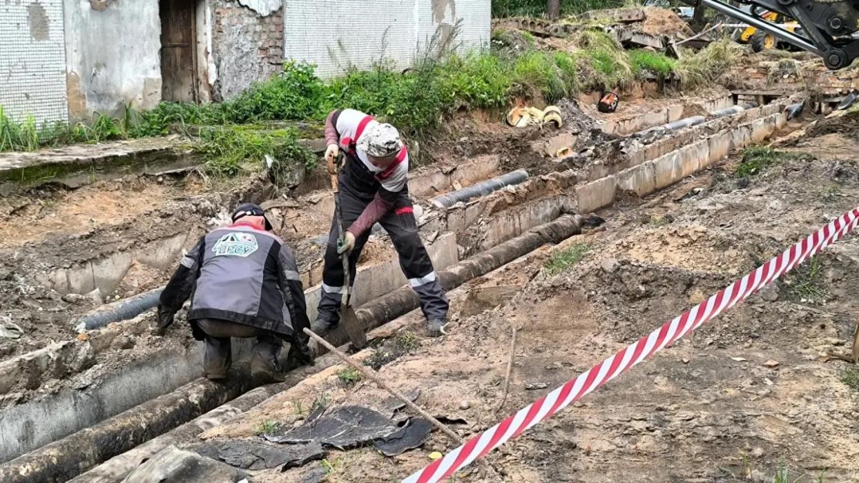 В Смуравьёво продолжаются работы по ремонту теплотрассы