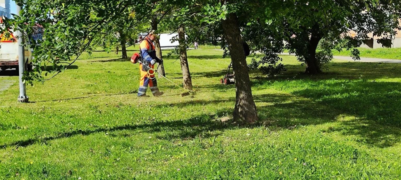 Осенняя уборка улиц 