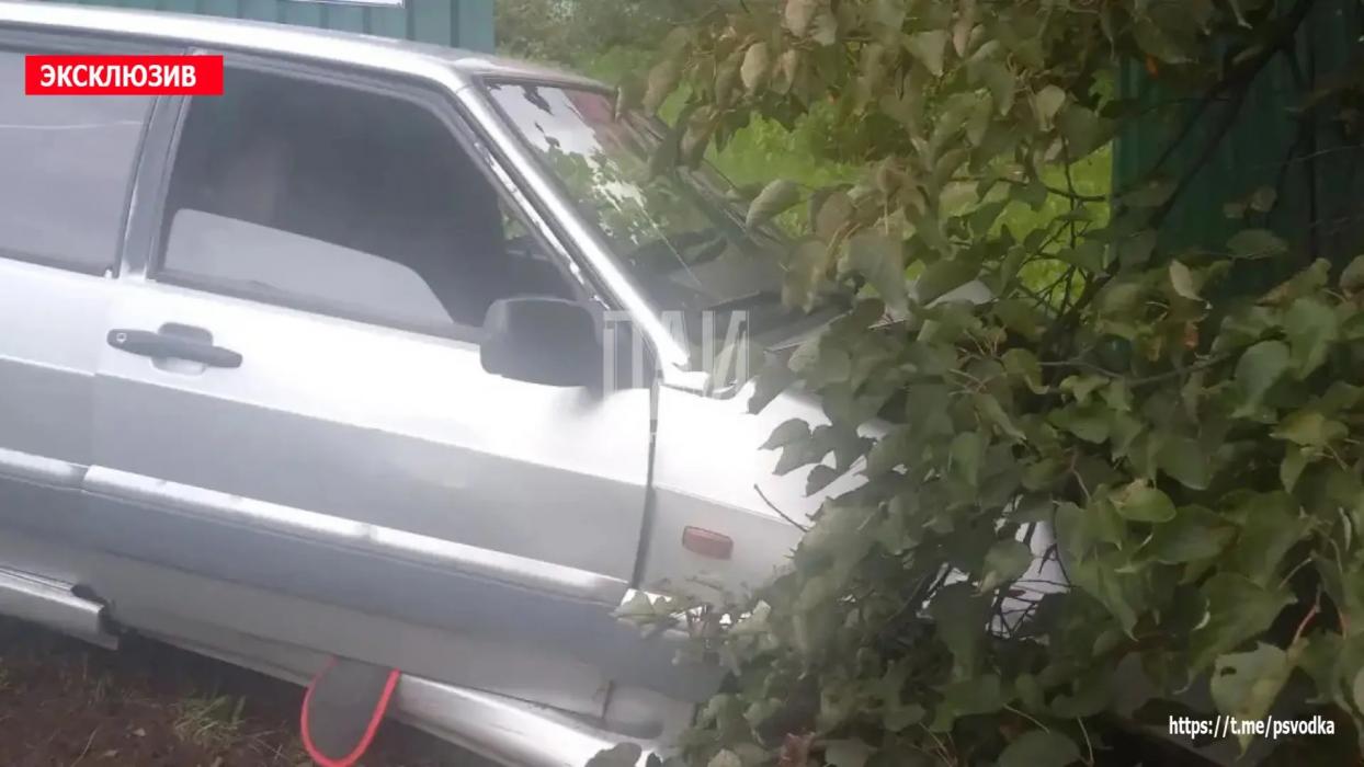 Трактор столкнулся с автомобилем в Великих Луках, есть пострадавшие
