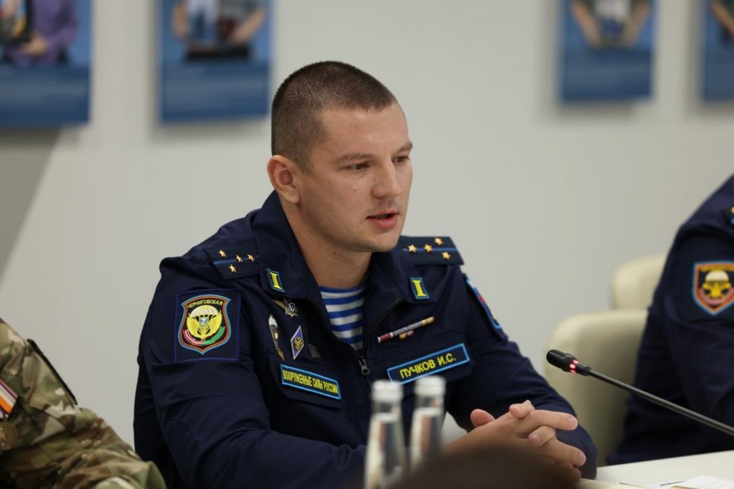 Встреча Михаила Ведерникова с представителями Псковской региональной общественной организации ветеранов СВО 