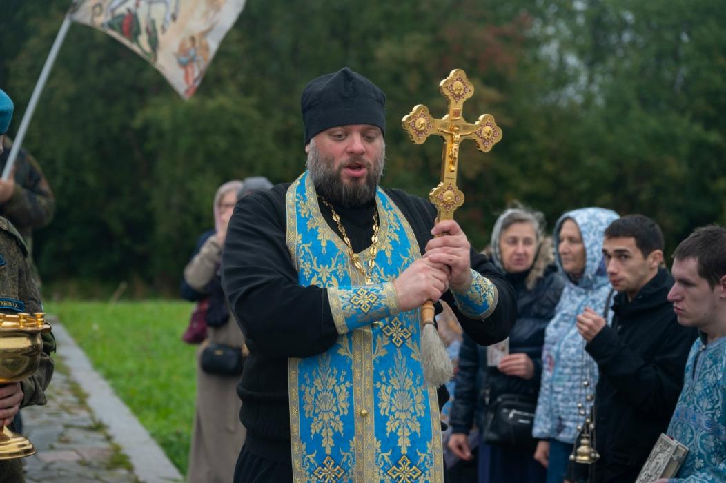 Состоялся традиционный крестный ход вокруг Пскова