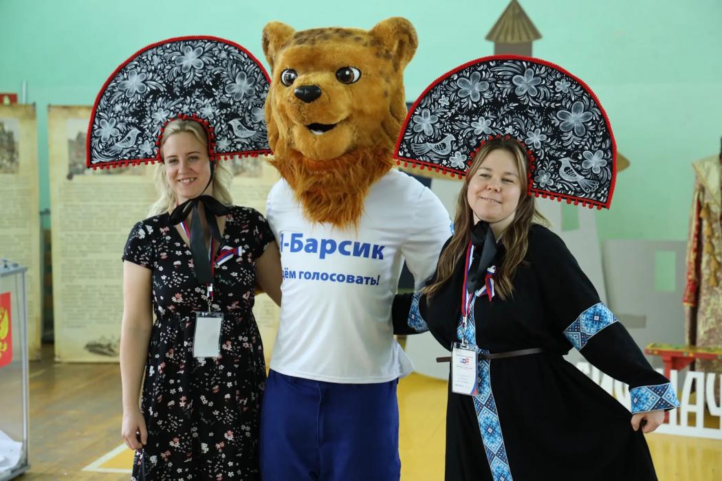 Пушистый талисман на участках