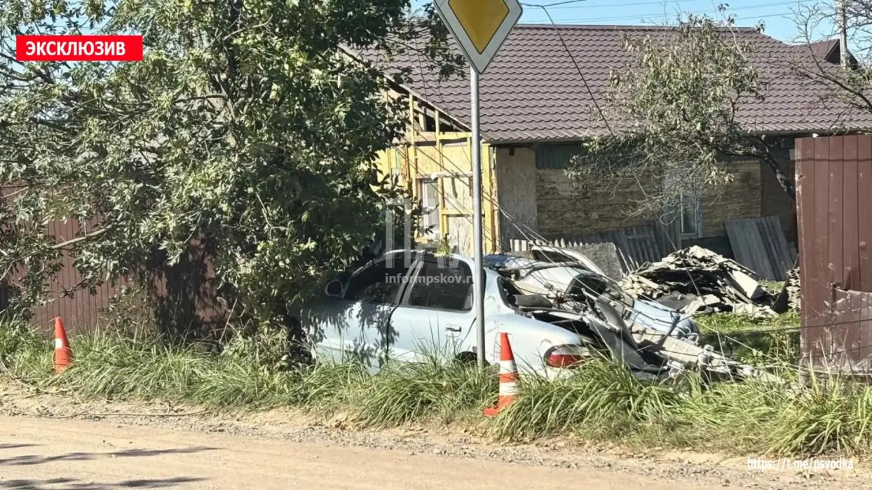 Пьяный водитель на Kia протаранил столб в Великих Луках