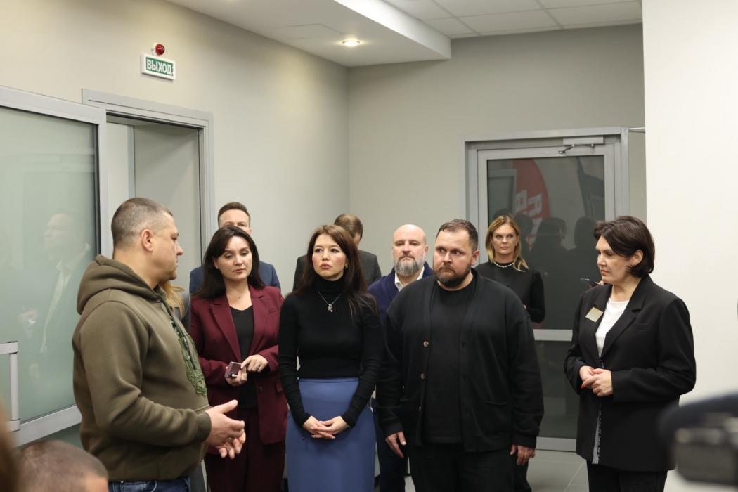 Встреча Михаила Ведерникова с представителями Псковской региональной общественной организации ветеранов СВО 