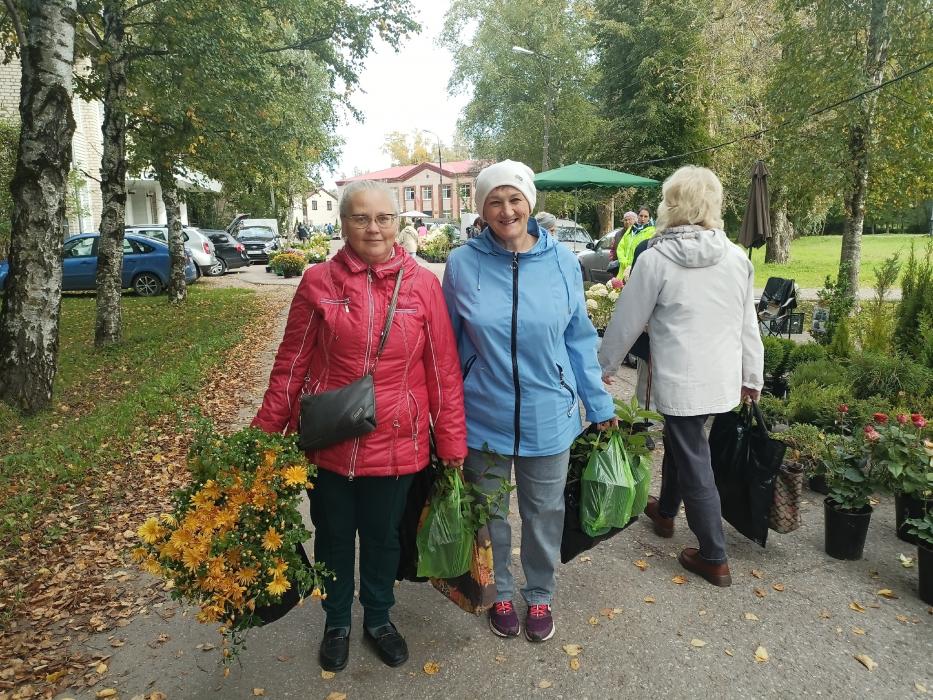 В Бежаницах проходит осенняя сельскохозяйственная ярмарка