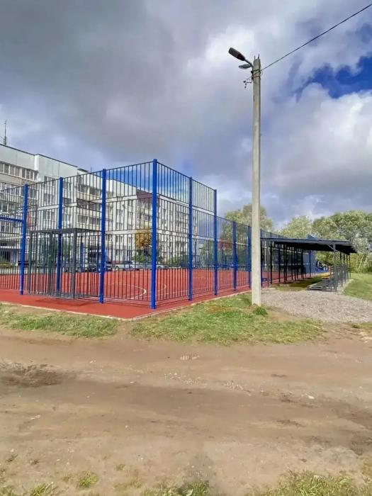 В Переслегино завершили монтаж «умной» спортивной площадки