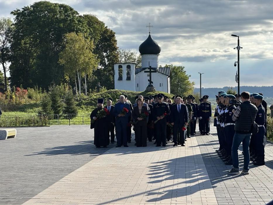 Память погибших десантников почтили в Выбутах