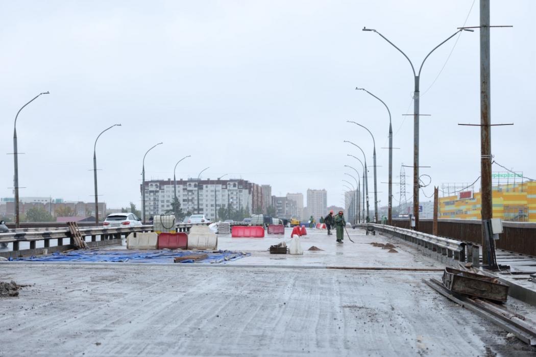 Работы на мосту Александра Невского в Пскове 