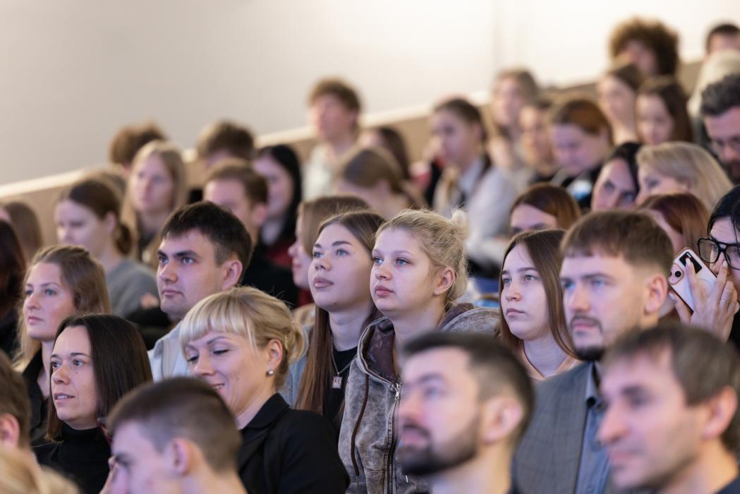 Карьерные консультации, дискуссии, мастер-классы: форум «Найди себя в Псковской области»