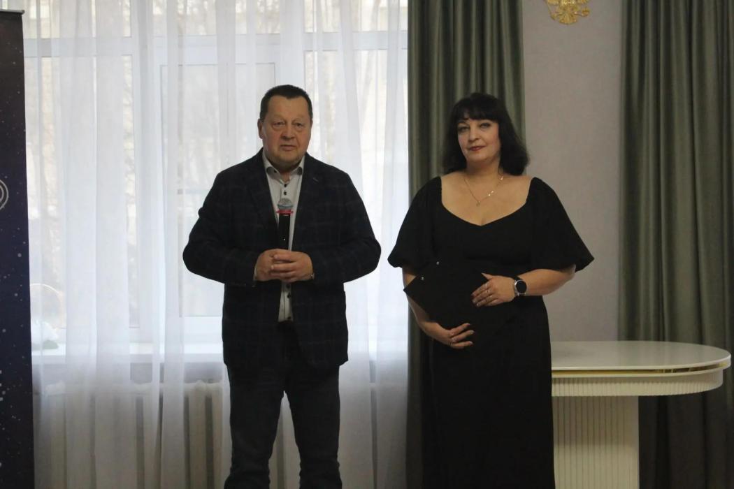 В Порхове открылся клуб молодых семей «Семейное созвездие Порхов»