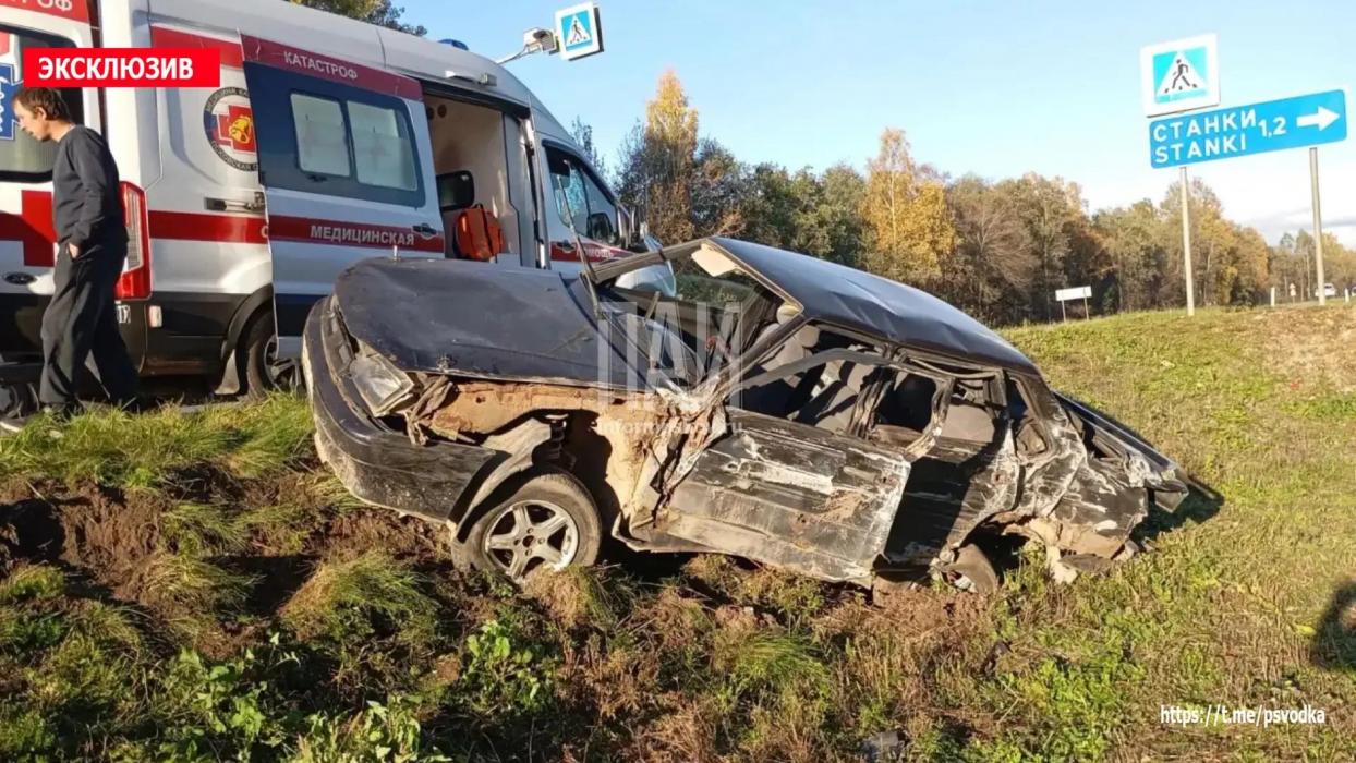 Столкновение автобуса и легкового автомобиля произошло в Псковском районе