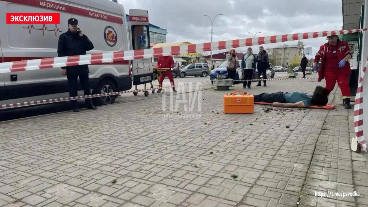 В Острове мужчина упал с пятого этажа во время ремонта балкона