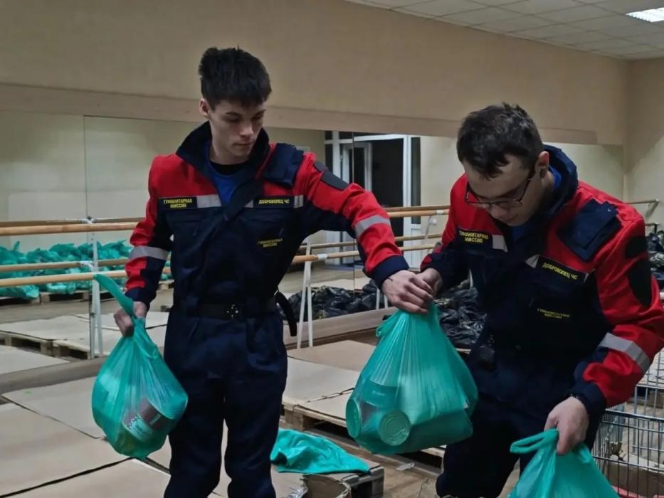 Псковские студенты-спасатели помогают восстанавливать Белгород после обстрелов