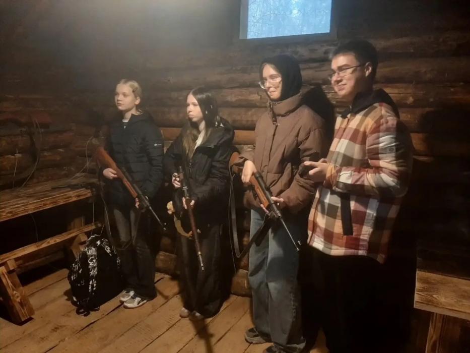 Великолучане посетили «Школу партизанского мастерства» в Себежском районе