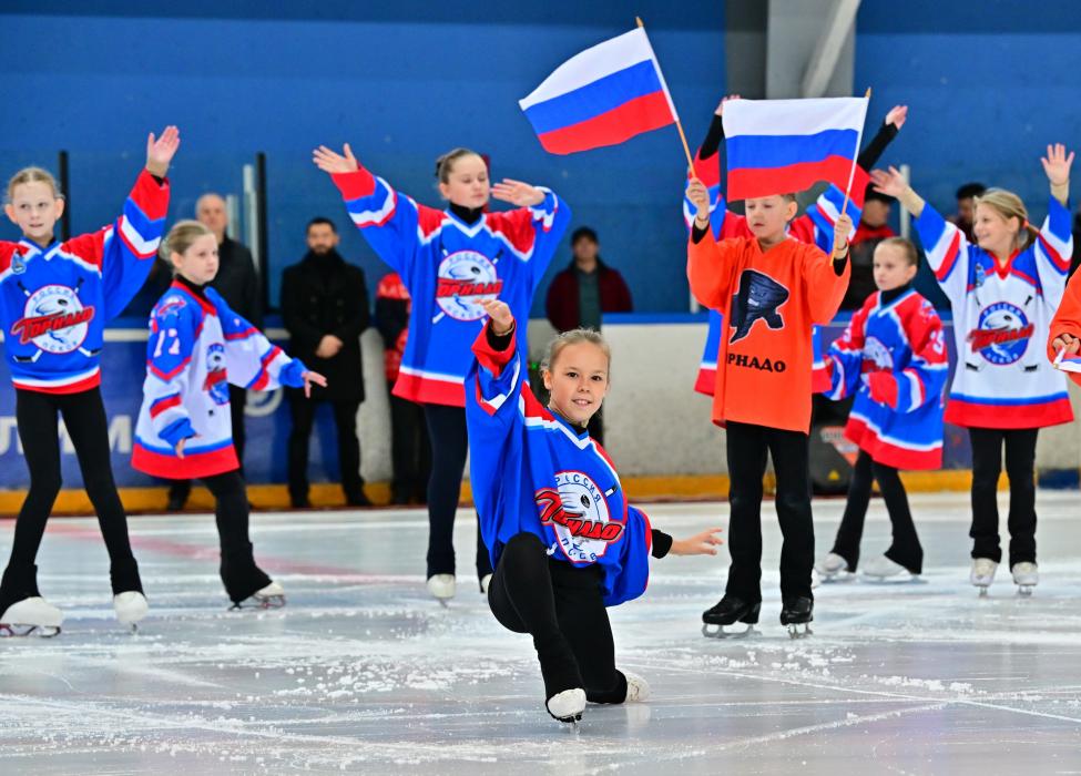 Областной чемпионат по хоккею стартовал в Пскове 