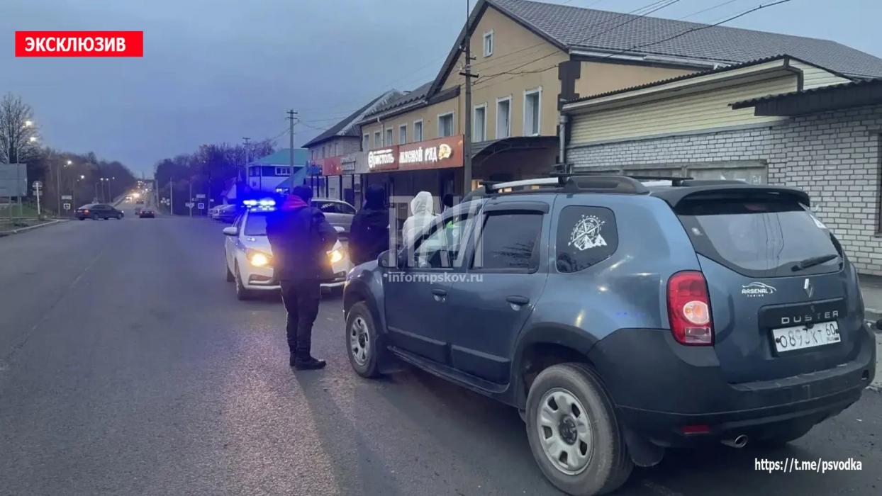 Автомобиль сбил 60-летнюю женщину на пешеходном переходе в Опочке