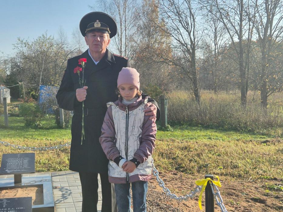В День памяти жителей сожжённых деревень в Плюсском округе состоялись митинги