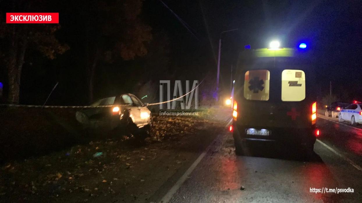 В Логозовичах пьяный водитель врезался в мачту освещения