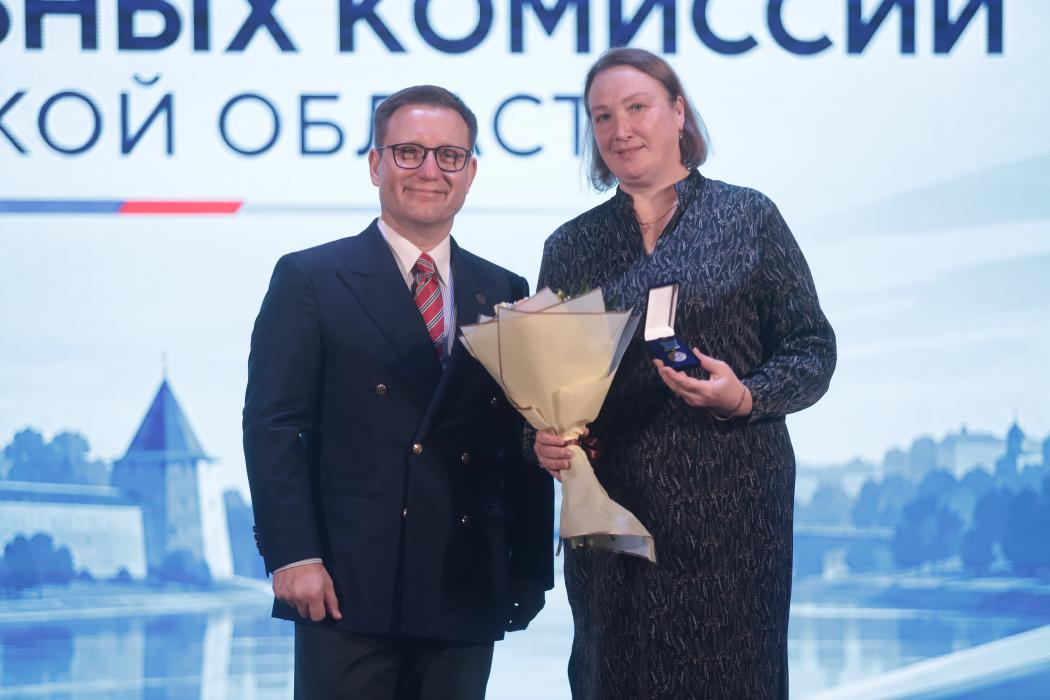 Избирательная комиссия Псковской области отметила свой профессиональный праздник