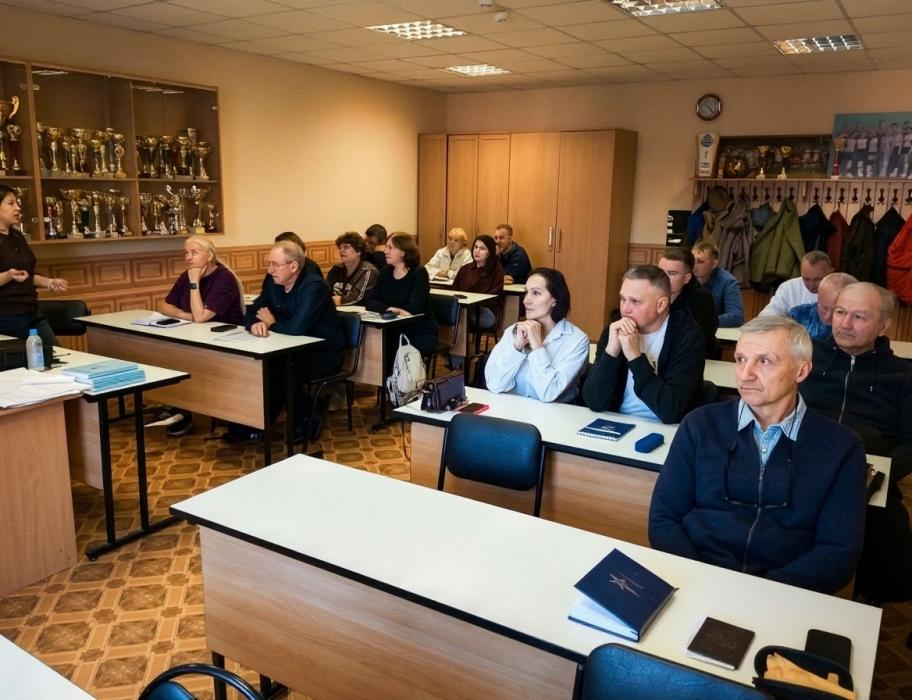 Областной семинар по футболу прошёл в Великих Луках 