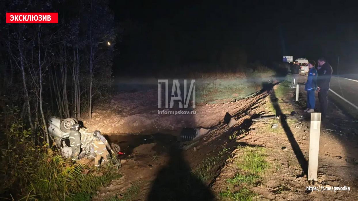 Один человек погиб и один пострадал при столкновении автомобилей в Новосокольническом районе