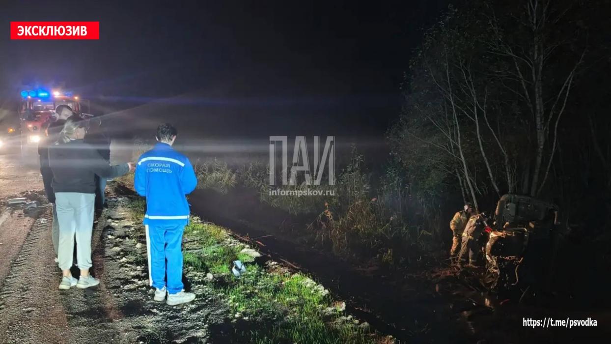 Один человек погиб и один пострадал при столкновении автомобилей в Новосокольническом районе