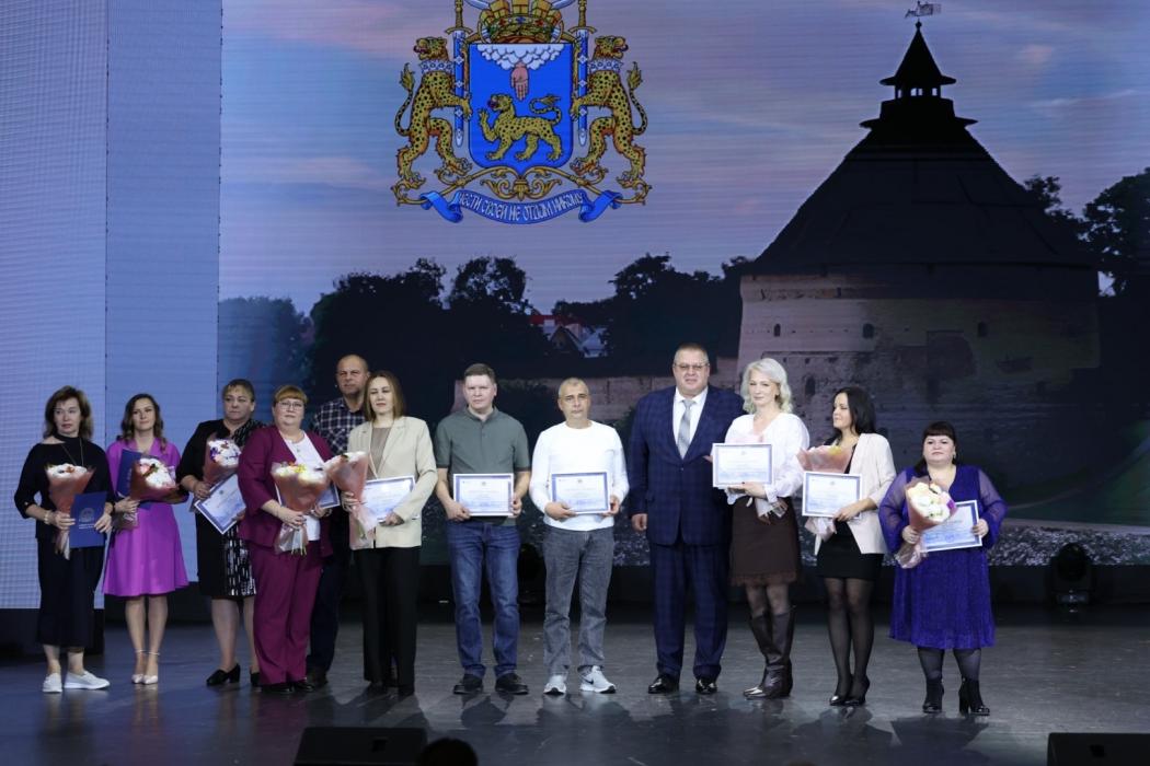 Псковский хлебокомбинат отмечает 80-летие