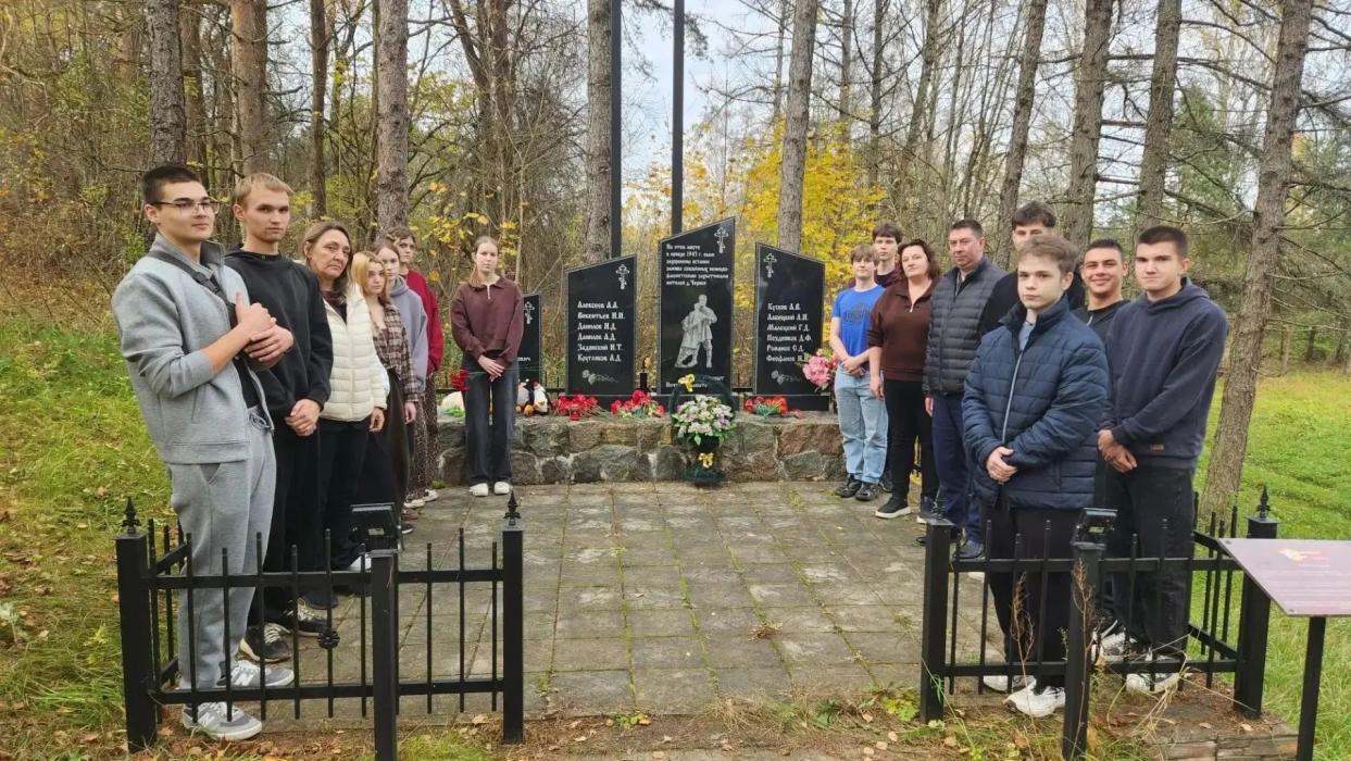 Автопробег «Маршрут памяти» по сожжённым деревням прошёл в Себеже