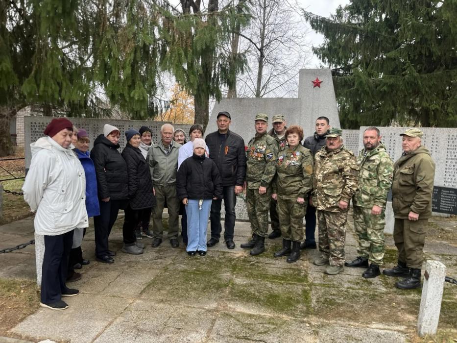 День освобождения Усвятского района от немецко-фашистских захватчиков. Воинское захоронение в деревне Чурилово