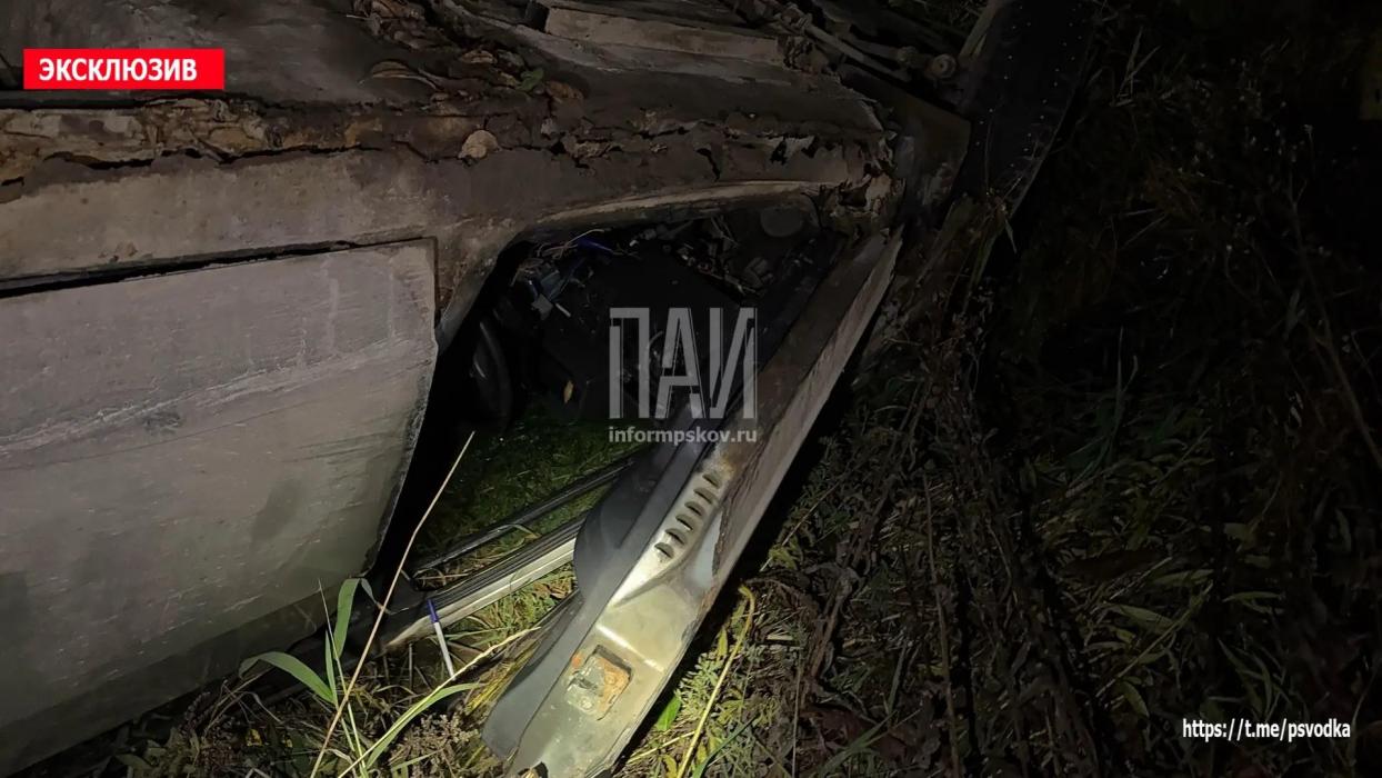 В Пскове пьяный водитель на ВАЗе съехал в кювет