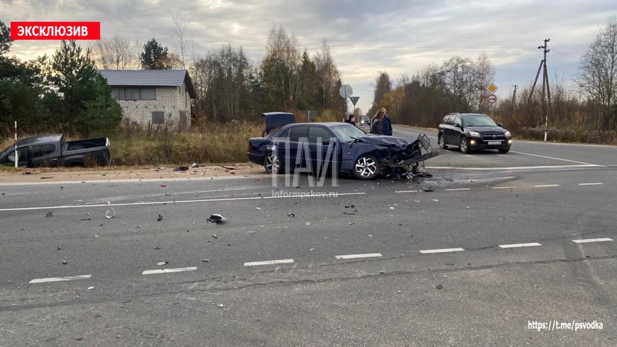 Два человека пострадали в ДТП в Пушкинских Горах