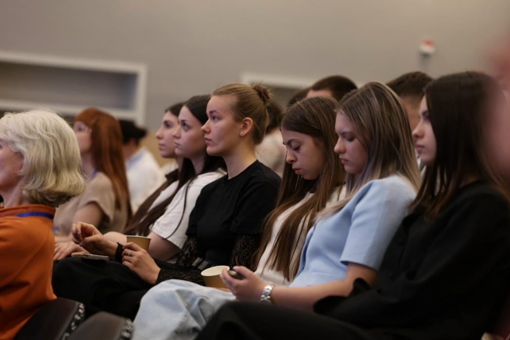 На медиафоруме в Пскове рассказали, как развивать канал в MAX