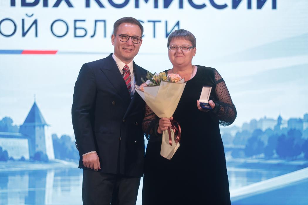 Избирательная комиссия Псковской области отметила свой профессиональный праздник