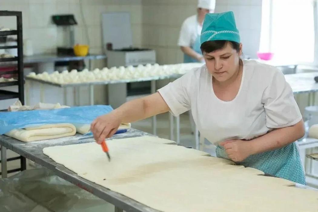 Михаил Ведерников поздравил работников пищевой промышленности с профессиональным праздником
