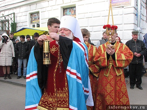 На фото: встреча Благодатного огня