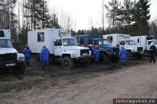На фото: новая автотехника.