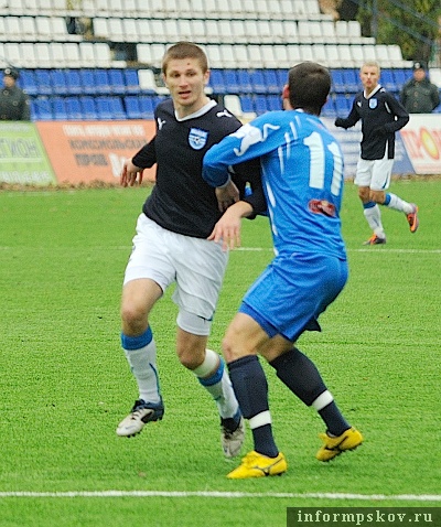 На фото: Андрей Чванов (фото с сайта www.747pskov.football-info.ru)