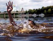 Во время Чемпионата России по водно-моторному спорту в Великой утонул человек