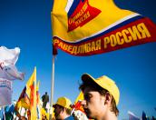 На митинге в Пскове активисты «Справедливой России» празднуют годовщину воссоединения Крыма с Россией