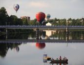 В соревнованиях «кей-граб» на Международной встрече воздухоплавателей победили сразу 3 пилота – все они получат по 100 000 рублей