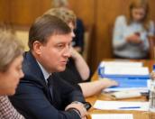 Губернатор начал серию консультаций по бюджету-2016 с парламентскими фракциями