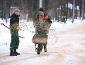 Власти Риги изучат опыт Петербурга по уборке улиц без реагентов