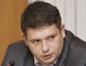 Директор псковского регионального оператора Фонда капремонта Сергей Макарченко успешно сдал профильный экзамен