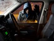 В Петербурге у псковского бизнесмена угнали машину за 5 миллионов рублей