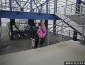 В Пскове построили первый надземный пешеходный переход